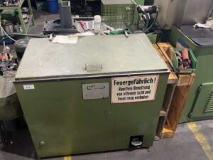 MAFAC Teilewaschanlage mit Waschtisch