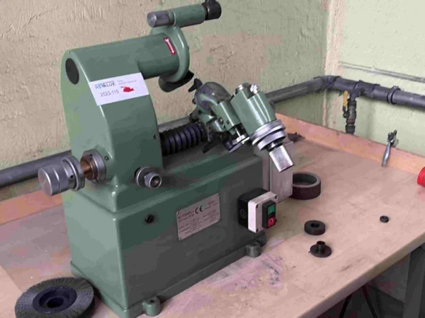 BI-EMME BORA 2/BM 20 Stichelschleifmaschine