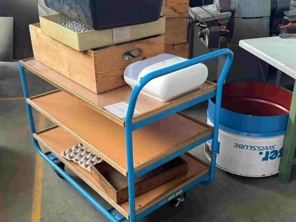 Kommissionierwagen 3 Böden