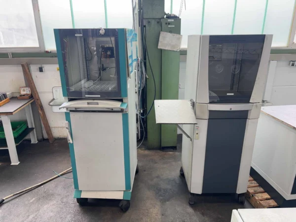 BDE-Terminal auf Rollwagen