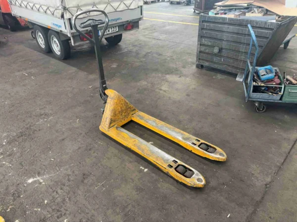 Jungheinrich AM 22 Gabelhubwagen JUNGHEINRICH AM 22, Hubkraft 2.200 kg