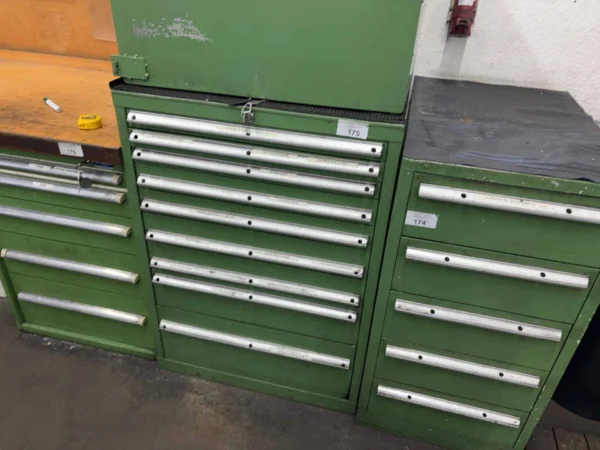 Werkzeugschubladenschrank, mit Aufsatzkasten, mit Inhalt