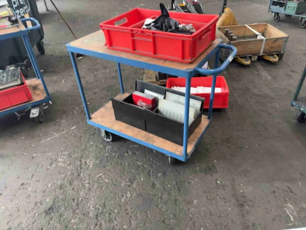 Fetra Fetra Tischwagen, 2 Ebenen, Holzablagen