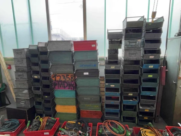 Schäfer Konvolut Sichtlagerkästen aus Metall, ca. 80 Stück