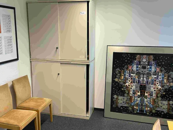 Sideboard, grau, als Schiebetürenschrank, 2 Stück