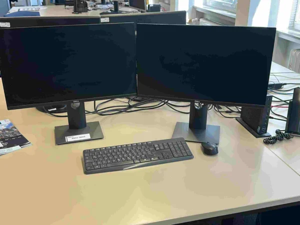 EDV-Arbeitsplatz mit 2 Monitoren DELL, Mini-PC DELL, Tastatur und Maus