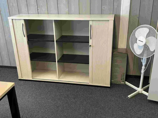 Sideboard, grau, mit Rollladentüren vertikal, ca. 1,0 m hoch