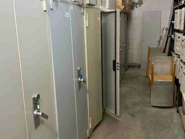 Wertschutzschrank/Tresor, hellgrau, 1-türig, mit Edelstahl-Drehgriff