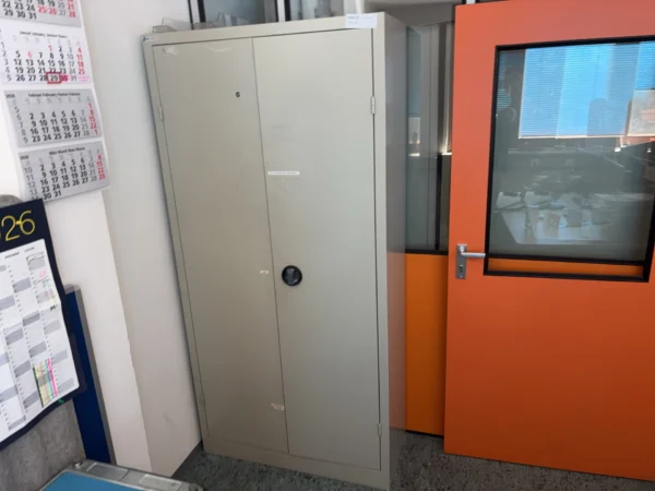 Stahlschrank