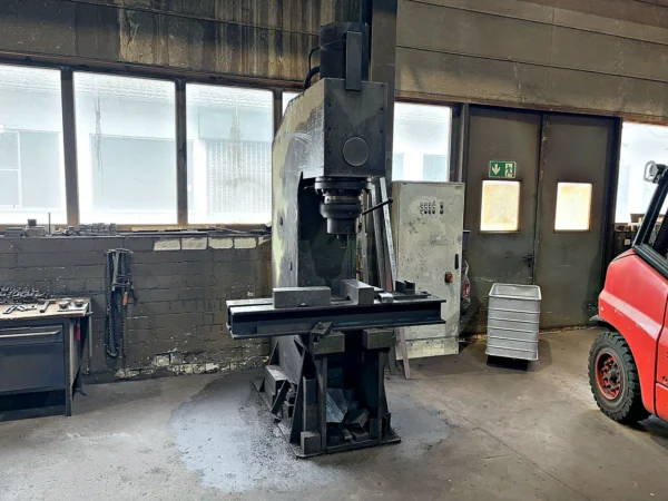 Hydraulische Stempelpresse MÜLLER HEP 40, Presskraft 40 t