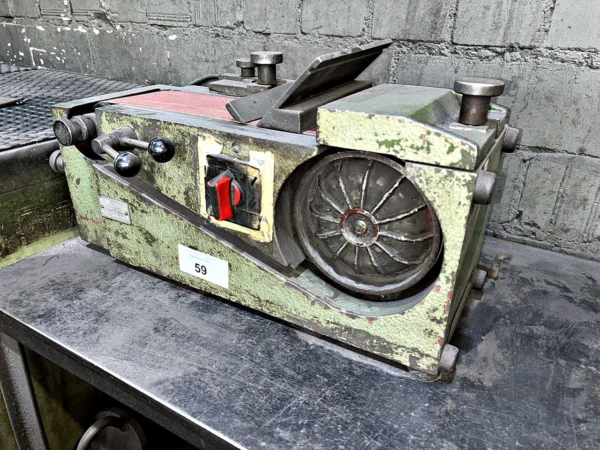 Bandschleifmaschine