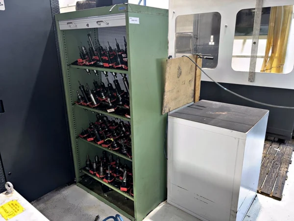 Werkzeugschrank, mit Inhalt