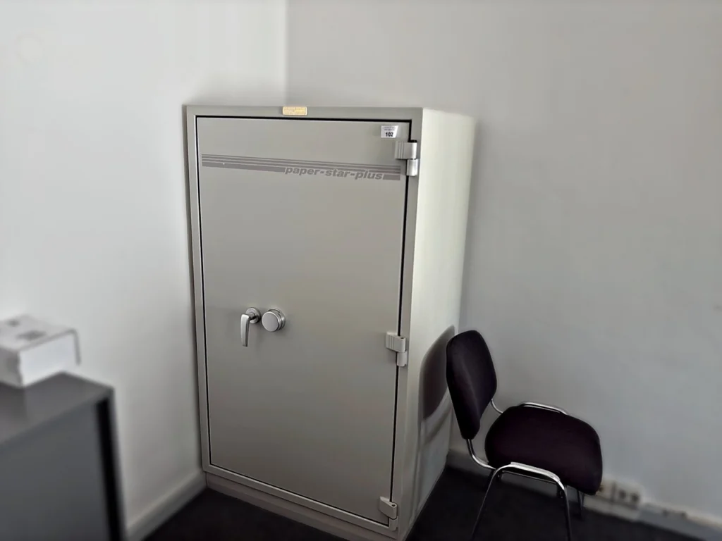 Paper Star Plus Tresorschrank