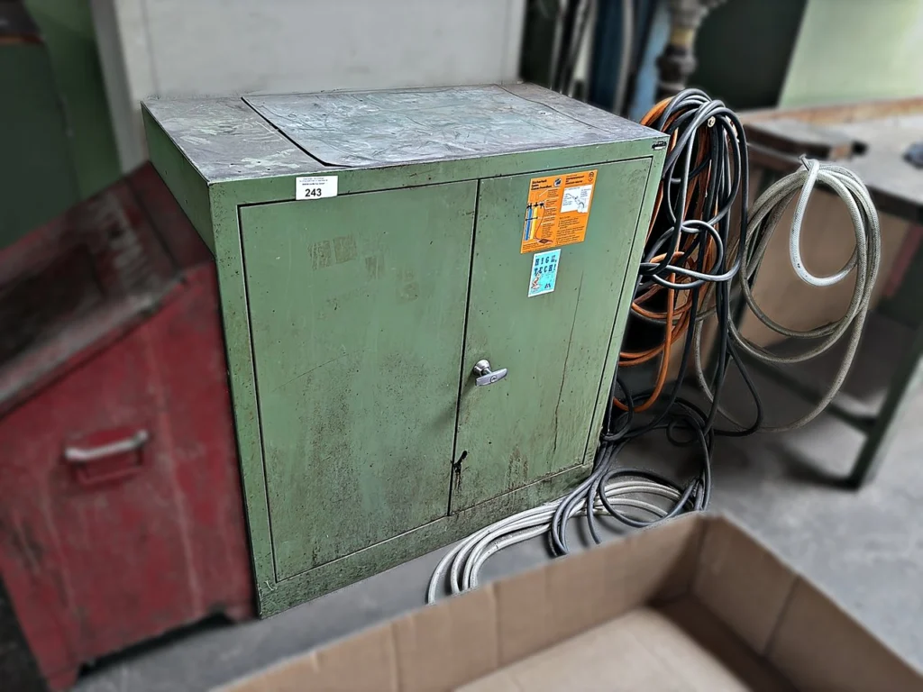 Werkstattschrank