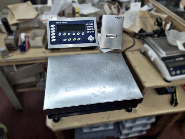 METTLER TOLEDO IND690 Plattformwaage mit Drucker