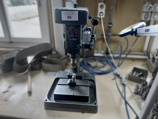 Tischbohrmaschine