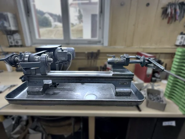 SCHAUBLIN 102 Drehmaschine