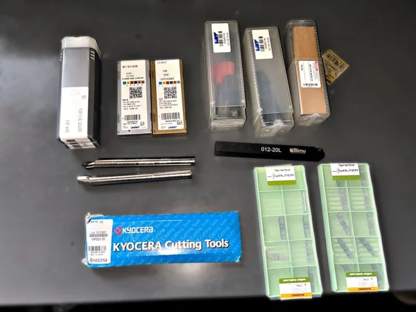Posten Wendeschneidplatten und Bohrstangen