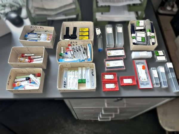 Posten VHM-Fräser, Bohrer und Wendeschneidplatten