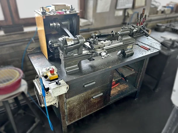SCHAUBLIN 102 Drehmaschine