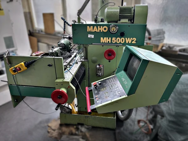 MAHO MH 500 W2 3-Achs-Fräsmaschine mit Steuerung 232