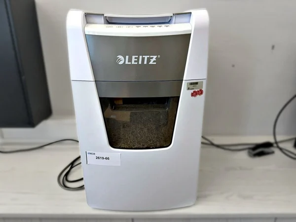 Leitz IQ Autofeed Small Office 150 P5 Aktenvernichter