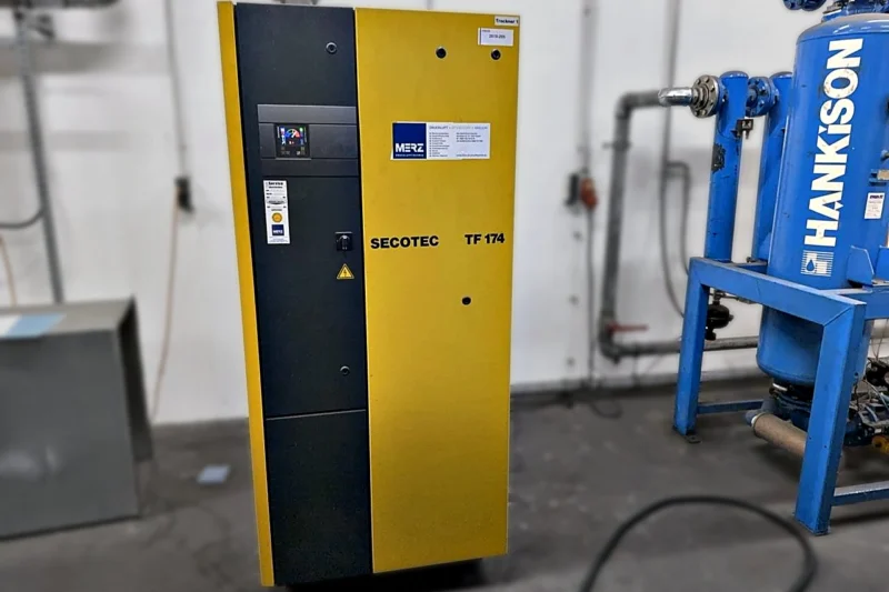 Standortauflösung Mocopinus GmbH & Co. KG Karlsruhe | Büroausstattung, EDV-Arbeitsplätze, Lager- & Betriebsausstattung, Drucklufttechnik