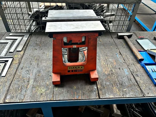 MAKRA KEG Kontur 250 Kantenfräsmaschine
