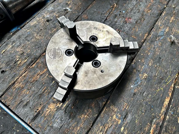 Röhm ZG Ø200 Dreibackenfutter