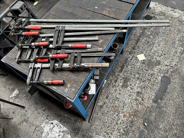 Posten Schraubzwingen