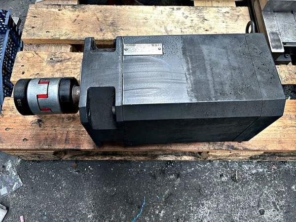 Siemens 1FT6105-1AC71-2AG1 Servomotor