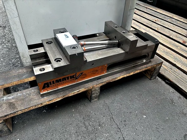 Allmatic Jakob LC 160/200 Maschinenschraubstock