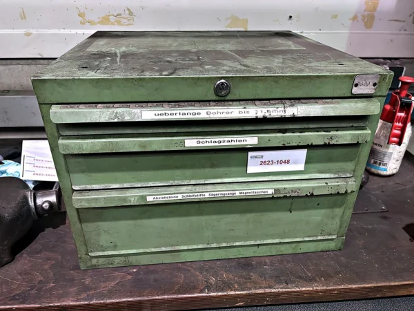 Werkzeugschubladenschrank mit Inhalt
