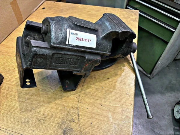 LEINEN Schraubstock