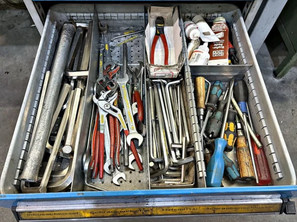 Posten Handwerkzeuge