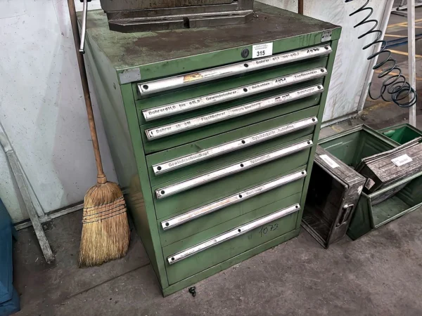 Werkzeugschubladenschrank mit Inhalt