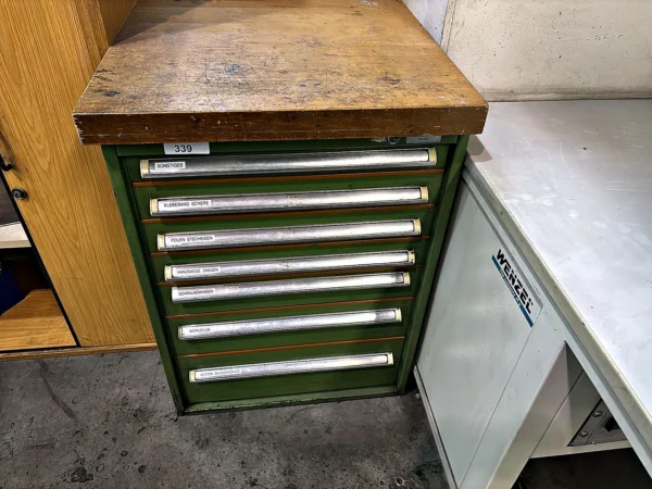 Werkzeugschubladenschrank mit Inhalt