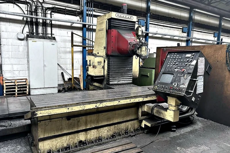 Anayak HVM-3300 CNC-Bettfräsmaschine