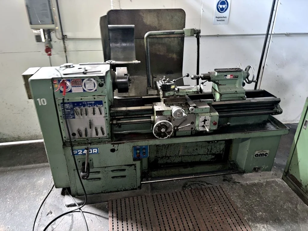 Leit- und Zugspindeldrehmaschine AMC P240R