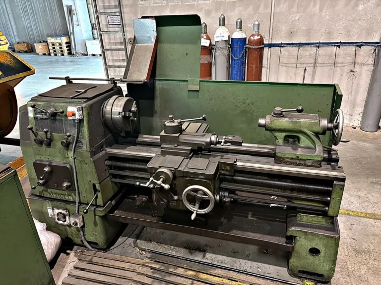 Leit- und Zugspindeldrehmaschine Meuser M1L